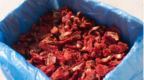 SUN DRIED SALTED TOMATO HALVE CUT